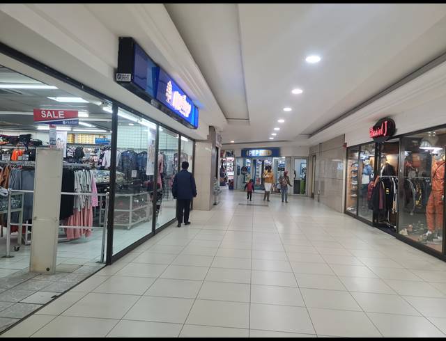 84M² RETAIL RENTED IN HALFWAY HOUSE